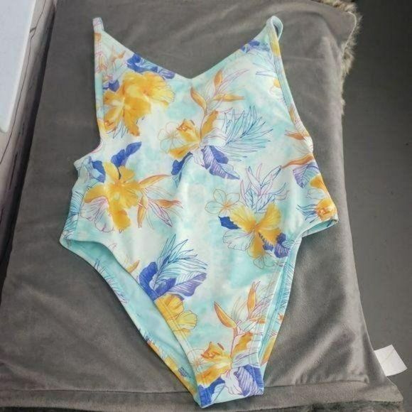 XHilaration Woman's Powder Blue Floral One Piece SwimSuit Size Medium - Picture 7 of 10
